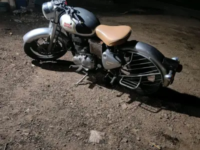 2016 Royal Enfield Bullet Petrol Bike 2016 Royal Enfield Bullet Petrol Bike