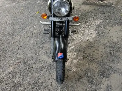 Royal Enfield Bullet 2017 Model Black Royal Enfield Bullet 2017 Model Black