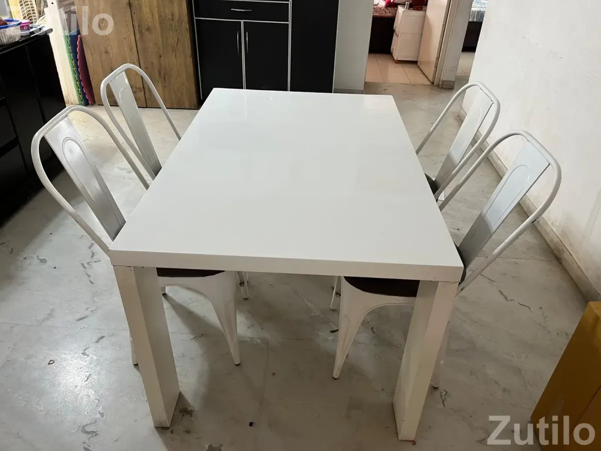 4 Seater Dinning Table with Chairs - ડાઇનિંગ ટેબલ અને સેટ - અમદાવાદ શહેર - Image 5