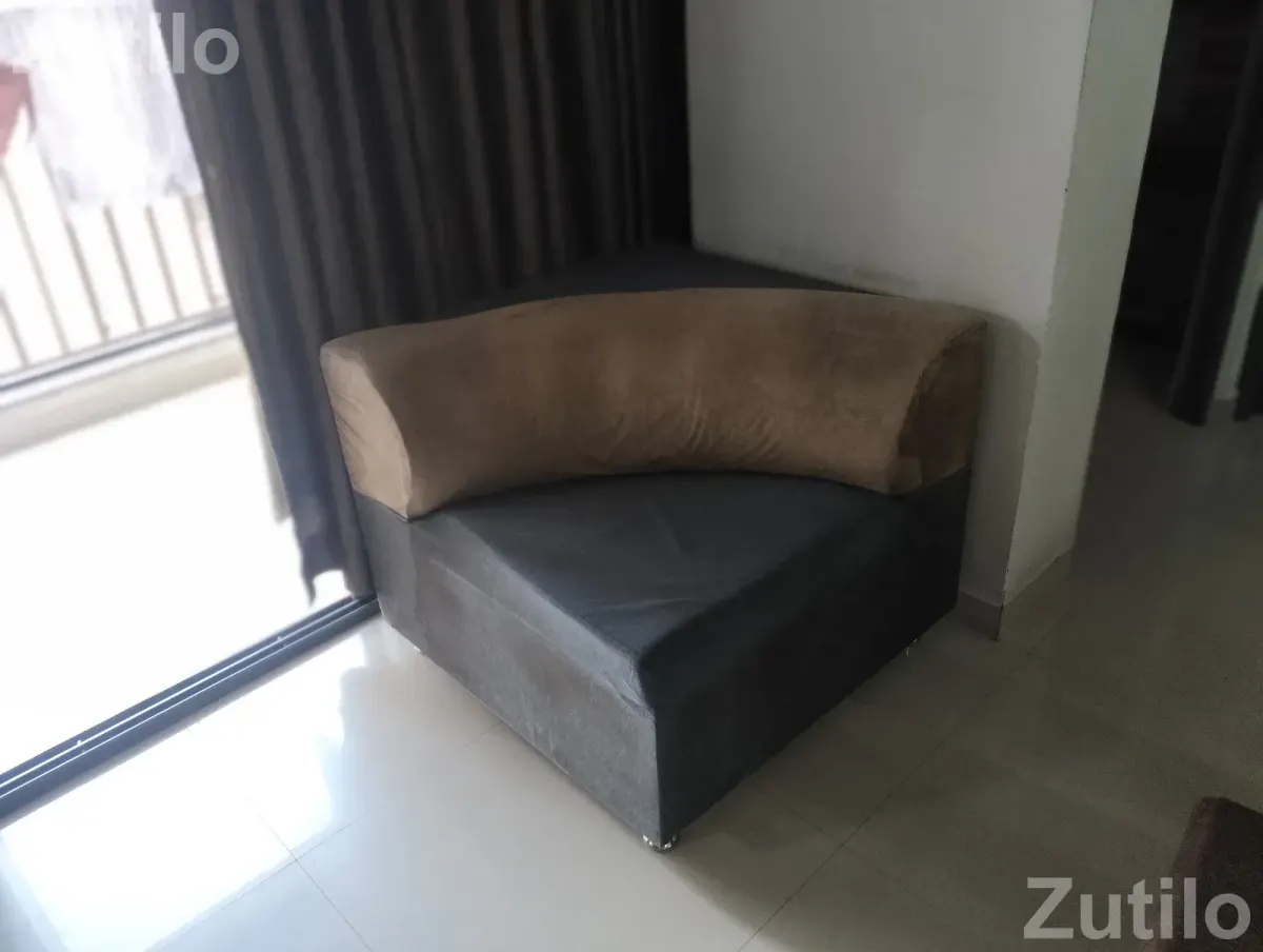 Sofa and side sofa - સોફા સેટ અને કાઉચ - અમદાવાદ શહેર - Image 3