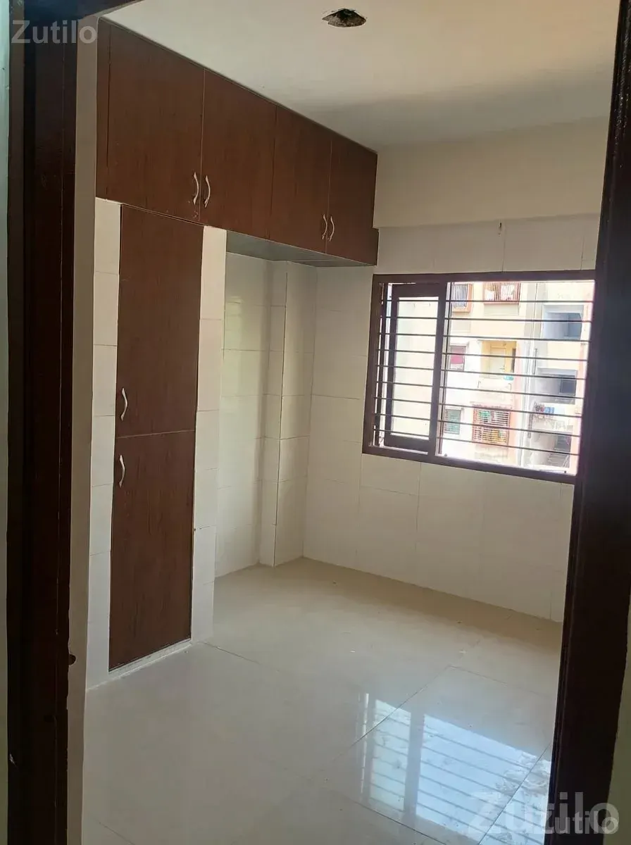 1 BHK Semi Furnished Flat for Sale SG Highway - House for Sale - Mandal - Image 4