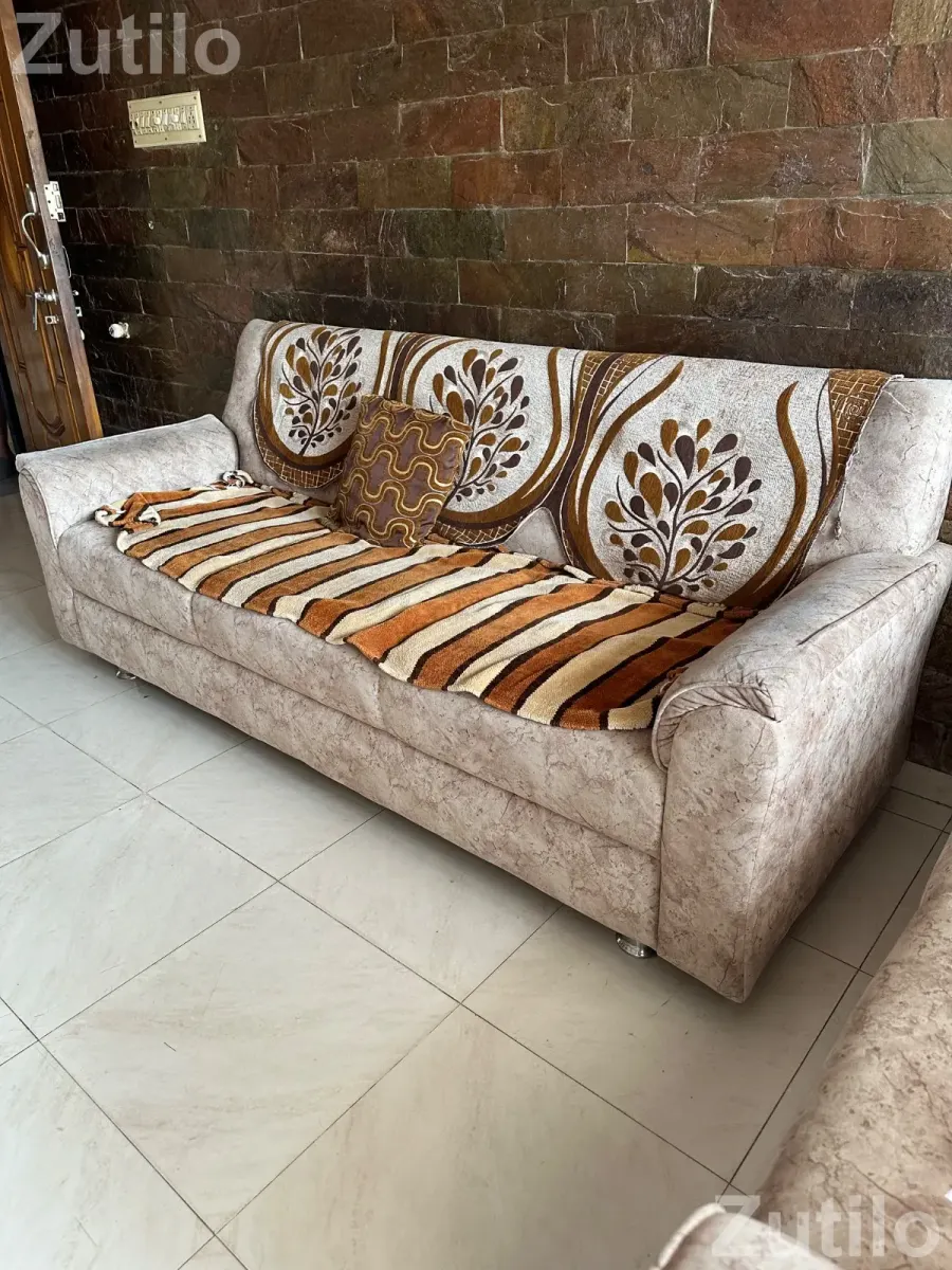 2 set of Sofa(4+2) - Sofa Sets - Gandhinagar City - Image 2