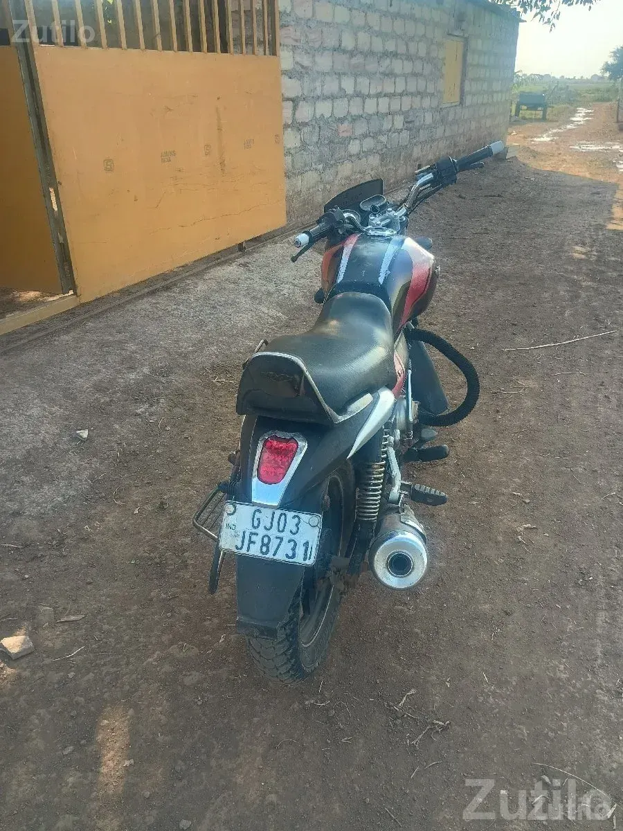 Bajaj V15 2016 Used Bike for Sale - Bikes - Kotda Sangani - Image 3