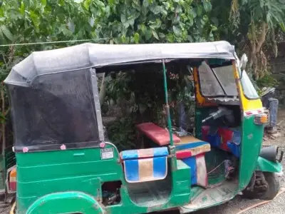 2010 Model CNG Auto Rickshaw 2010 Model CNG Auto Rickshaw