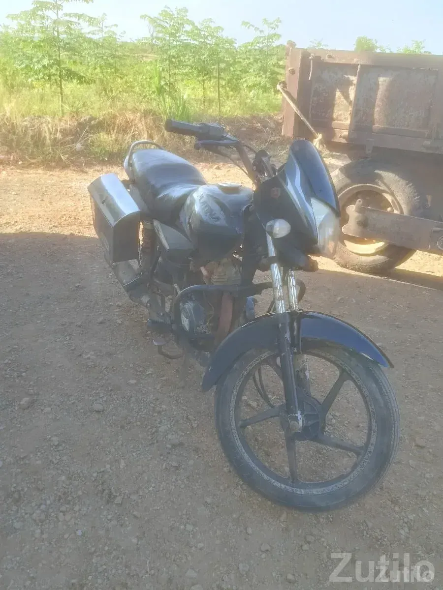 Bajaj Platina Bike with LPG Kit - બાઇક્સ - જુનાગઢ - Image 2