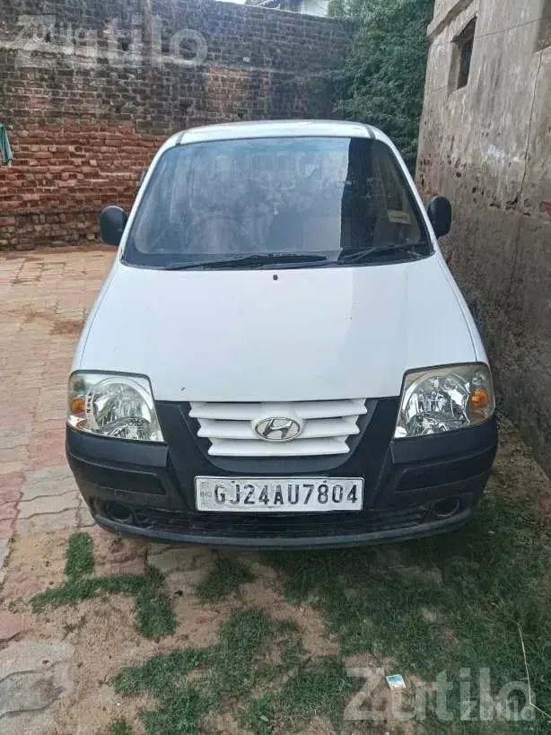 Hyundai Santro 2011-12 Model White Car - Cars - Patan City - Image 5