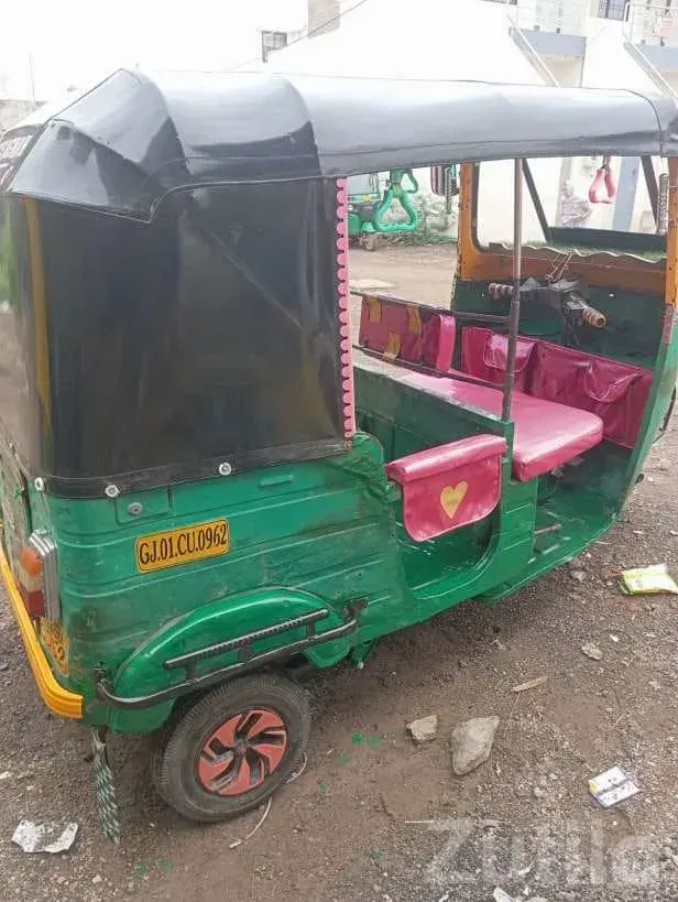 2010 CNG Auto Rickshaw - Auto Rickshaws - Jasdan - Image 4