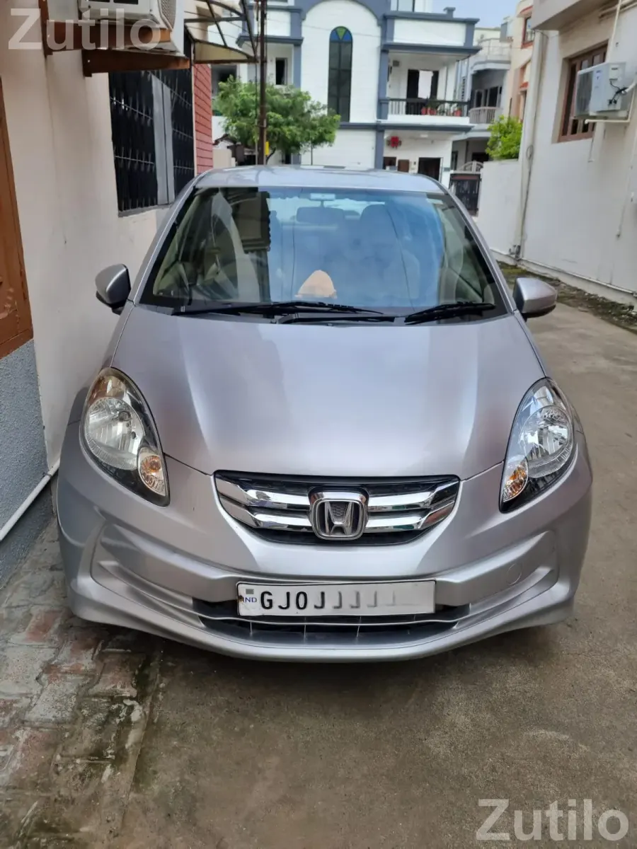 Honda Amaze - 1st owner - New like Condition - Cars - Vadodara City - Image 3