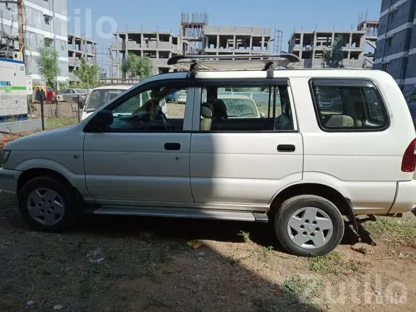 2010 Chevrolet Tavera in Tip Top Condition - કાર - ભાવનગર શહેર - Image 5