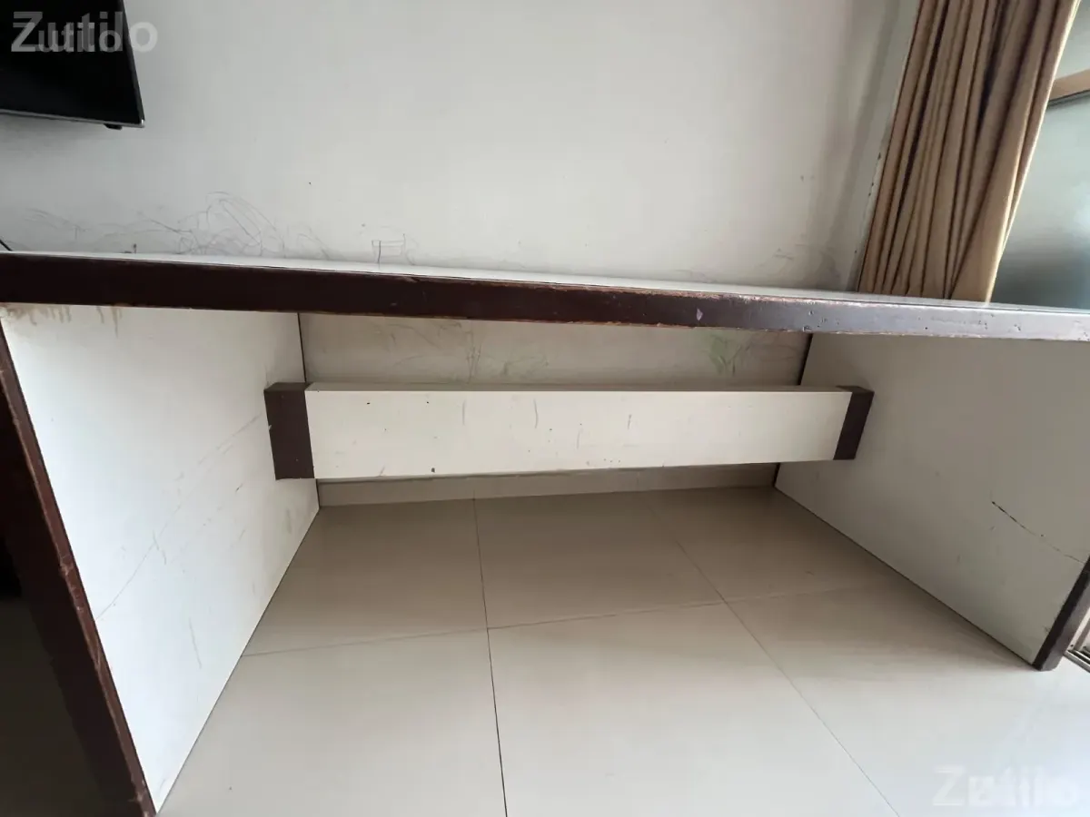 Office table - ઓફિસ ફર્નિચર - અમદાવાદ શહેર - Image 2