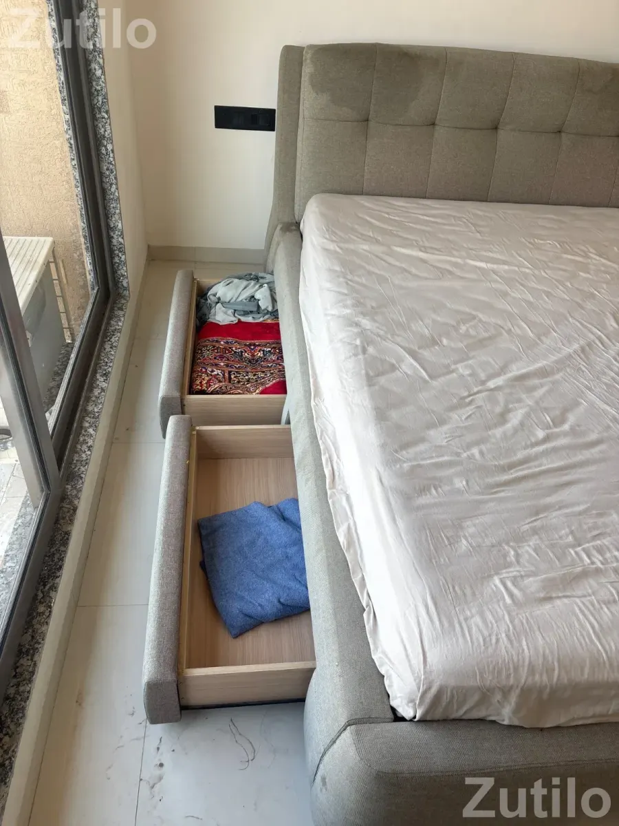 Queen Size Bed - 5*6 ft - Beds & Mattresses - Ahmedabad City - Image 4