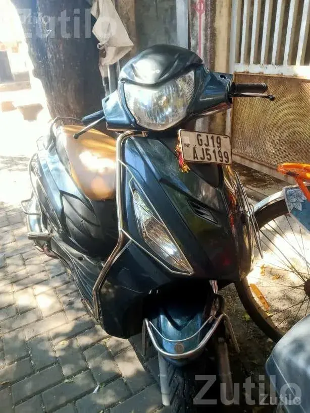 Hero Maestro Edge 2016 Scooter - Bikes - Navsari City - Image 2