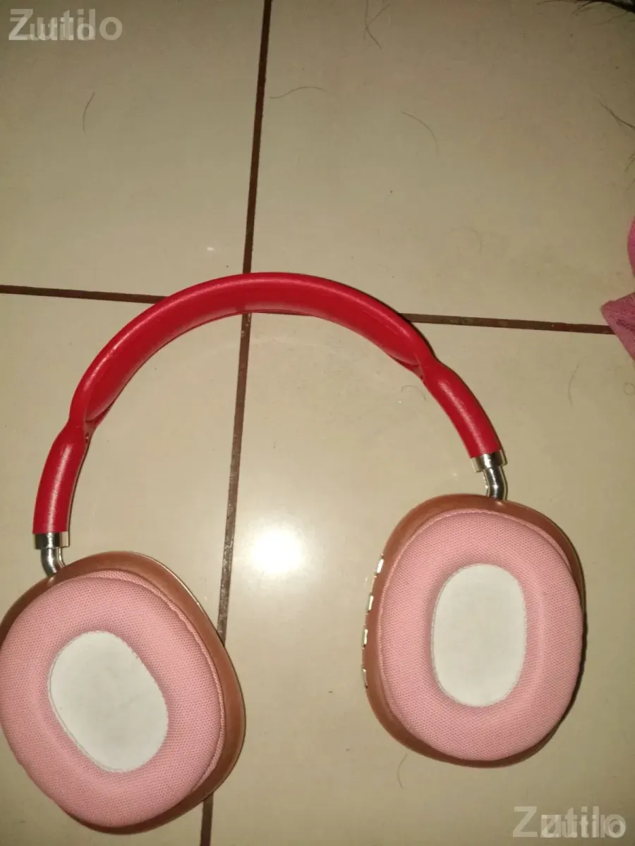 Wireless Over Ear Headphones Red and Gold - ઇલેક્ટ્રોનિક ઍક્સેસરીઝ - રાજકોટ શહેર - Image 4