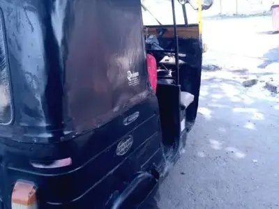 Black Auto Rickshaw Model 8/9
