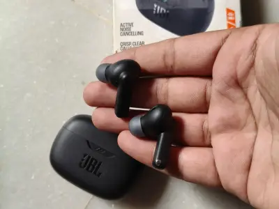 Jbl beam 2 original headphone neww condition Jbl beam 2 original headphone neww condition
