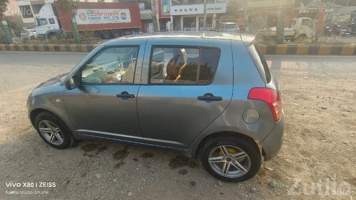 Maruti Suzuki Swift Diesel Car for Sale - કાર - ભાણવડ - Image 2
