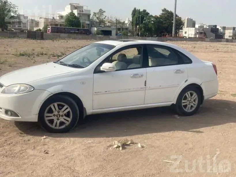 2008 Chevrolet Optra Sedan - કાર - રાજકોટ શહેર - Image 5