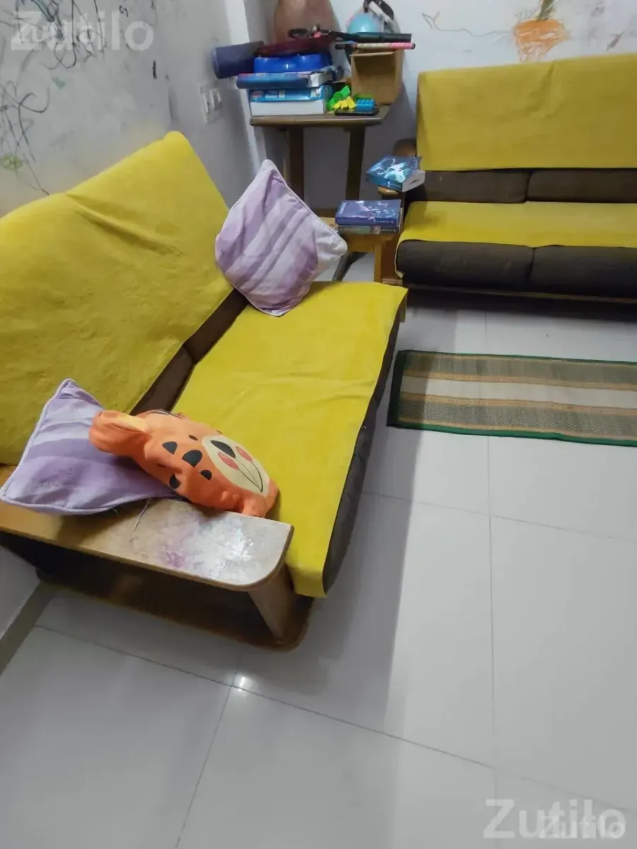 Wooden sofa set - સોફા સેટ અને કાઉચ - અમદાવાદ શહેર - Image 4
