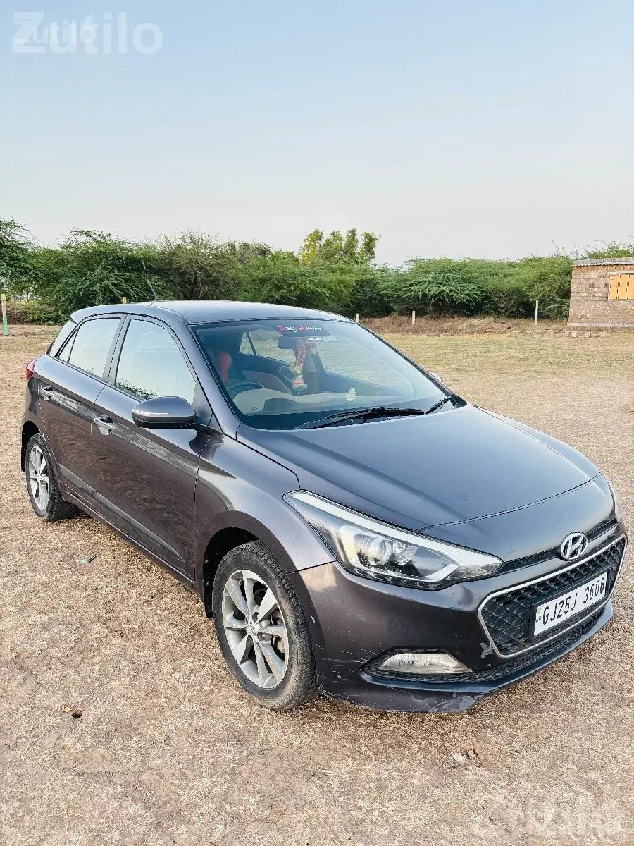 Hyundai i20 Asta 2017 Petrol, 85,000 km - કાર - ગોંડલ - Image 2
