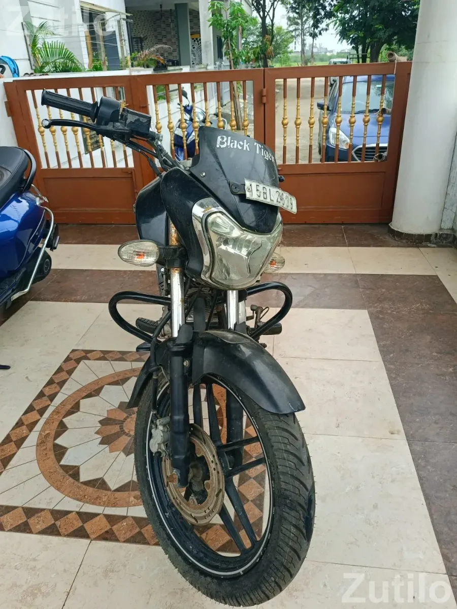 BAJAJ VIKRANT V15 - બાઇક્સ - વાઘોડિયા - Image 4