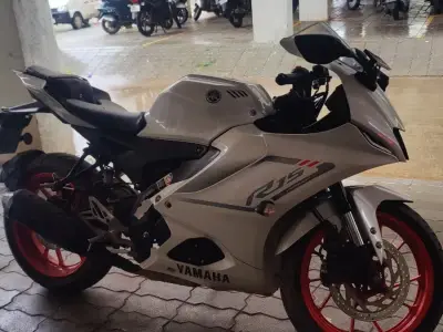 R15 v4 R15 v4