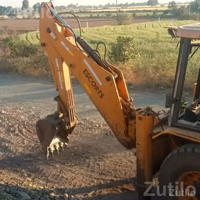 JCB Loader Backhoe 2012 Construction Vehicle - બાંધકામના વાહનો - ભાવનગર શહેર - Image 3
