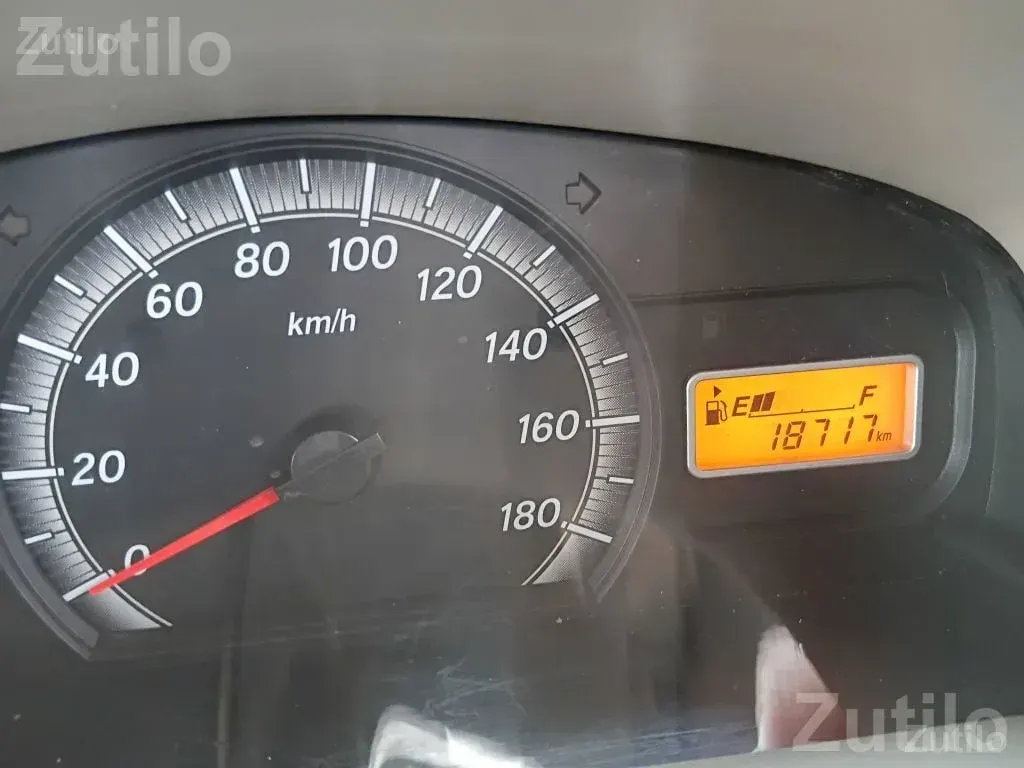 Maruti Suzuki Eeco 5 Seater 2022 Petrol AC - કાર - સુરત શહેર - Image 5