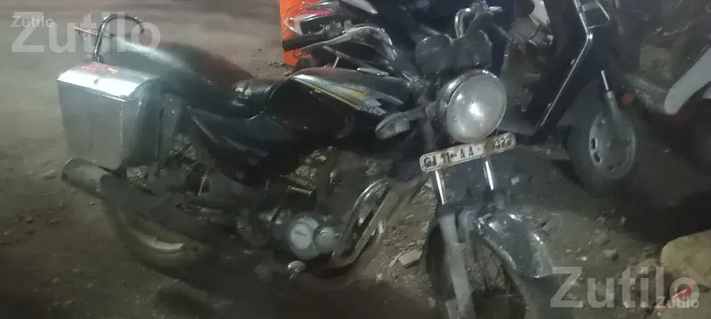 Bajaj Boxer Bike 2006 Model - બાઇક્સ - જુનાગઢ - Image 3