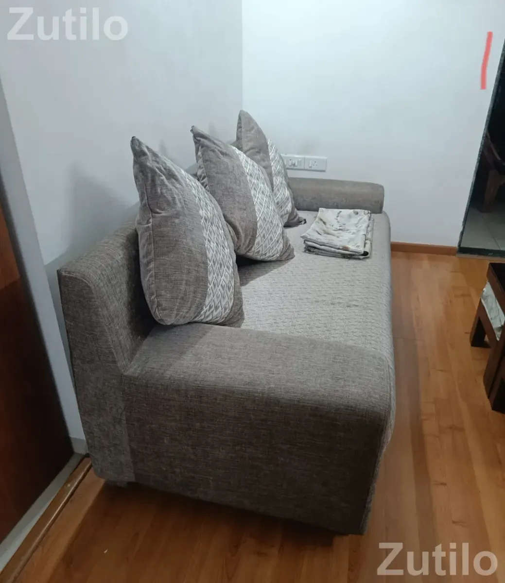 Luxury sofa set (3+1+1 seater) - Sofa Sets & Couches - Ahmedabad City - Image 3