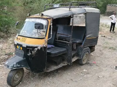 Piaggio Auto Rickshaw 2009 Model Piaggio Auto Rickshaw 2009 Model