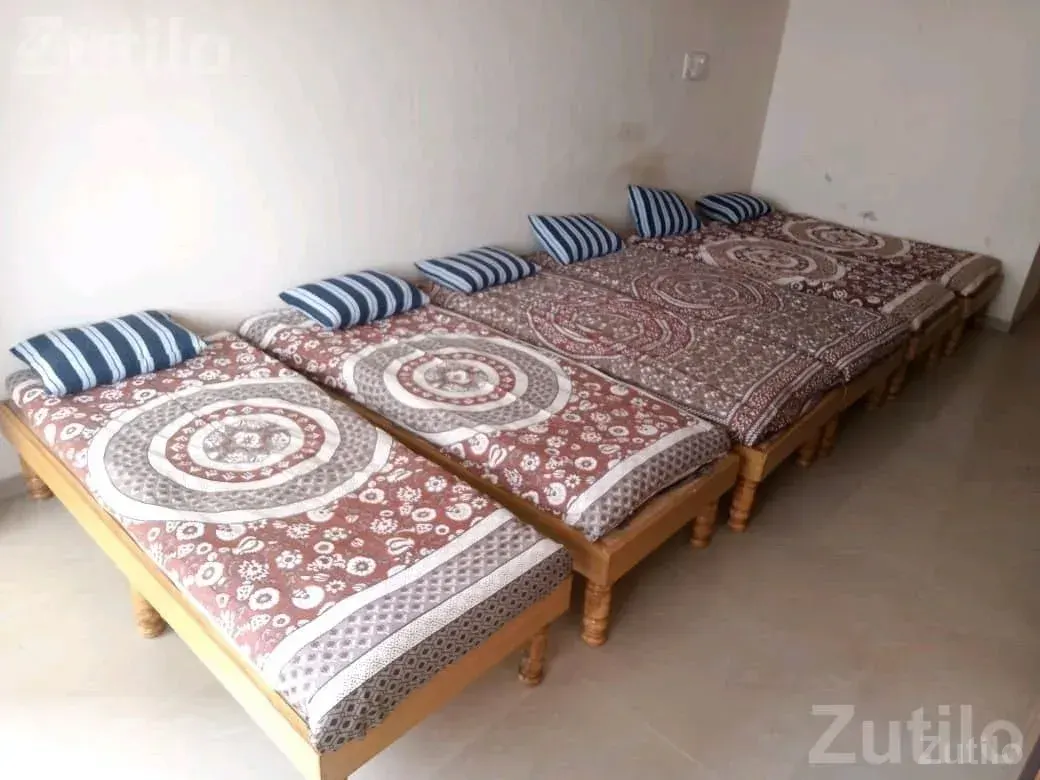 Bed Set with Locker Mattress and Pillows - પલંગ અને ગાદલા - રાણપુર - Image 2
