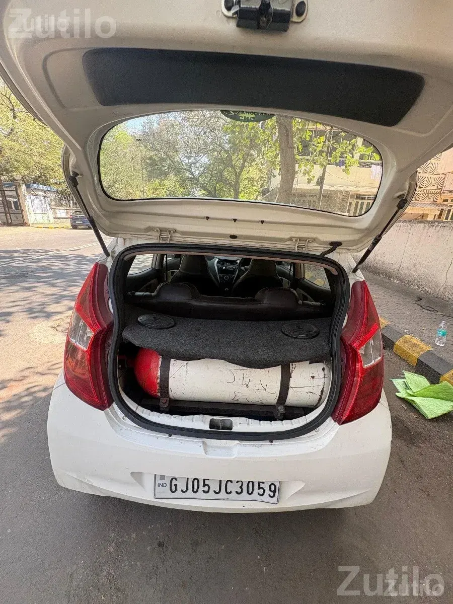 Hyundai Eon Era CNG White Car - કાર - મીઠાપુર - Image 3
