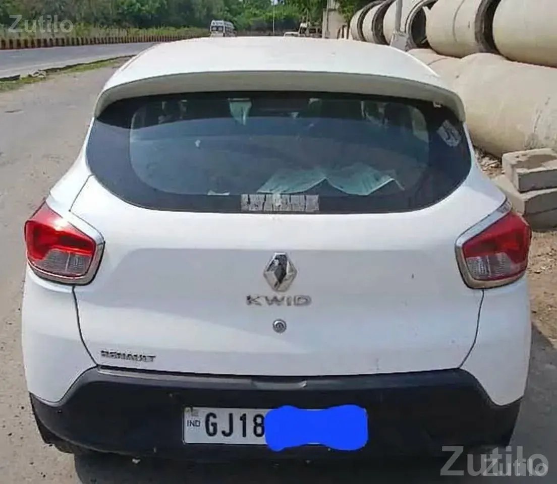 Renault Kwid with Clean Fabric Interior - કાર - અમદાવાદ શહેર - Image 4