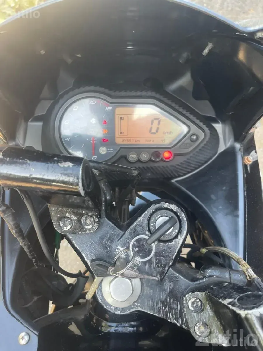 Bajaj Pulsar 220 Black Used Bike - Bikes - Bhanvad - Image 2