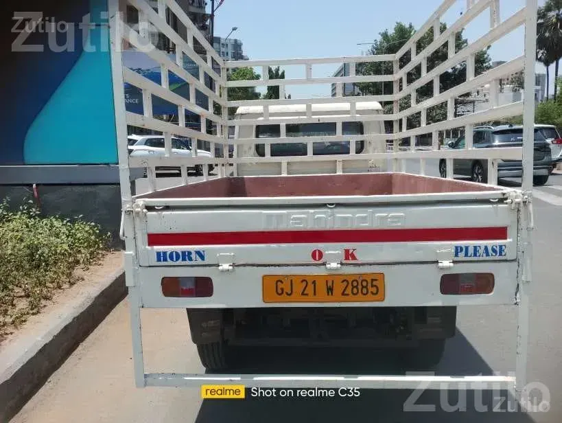 2016 Mahindra Bolero White Utility Vehicle - Cars - Surat City - Image 2