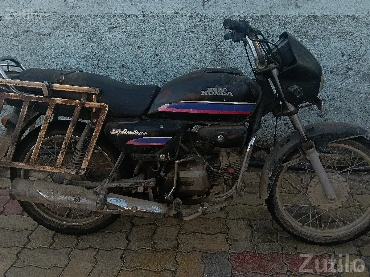 Used 2011 Motorcycle for Sale - Bikes - Khambhalia - Image 2