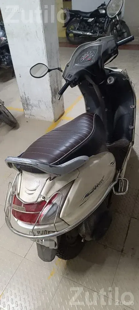 Honda Activa 3G 2015 Scooter - બાઇક્સ - સુરત શહેર - Image 4