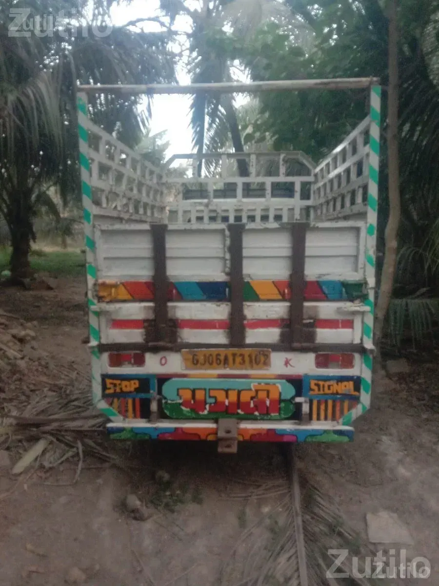 2013 Mahindra Bolero Maxi Truck 6.5 Feet - ટ્રક અને લોરી - પોરબંદર - Image 2