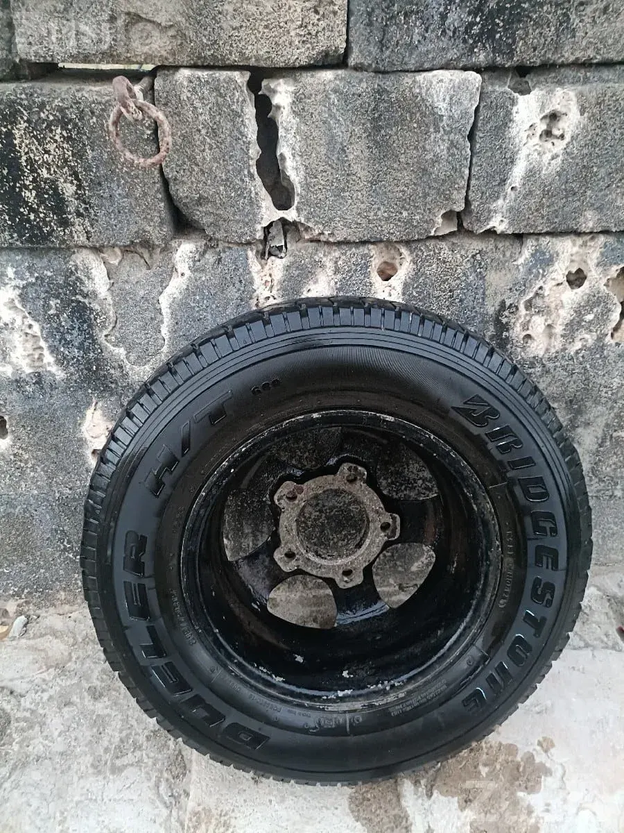 Bolero Tyre and Wheel Plate for Sale - ઓટો પાર્ટ્સ - પોરબંદર - Image 3
