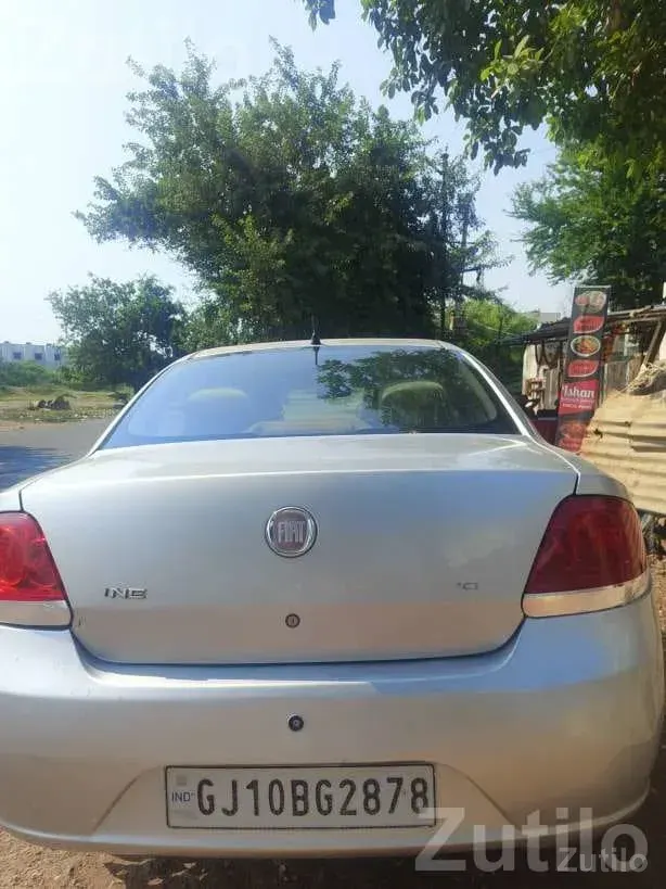 2009 Fiat Linea Silver Sedan - Cars - Jamjodhpur - Image 3