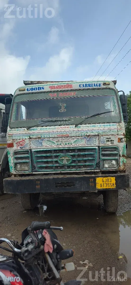 Tipper Truck in Good Running Condition - Trucks & Lorries - Rajkot City - Image 2