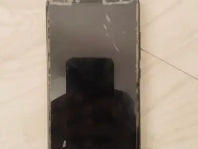 Used Black Android Touchscreen Mobile Used Black Android Touchscreen Mobile