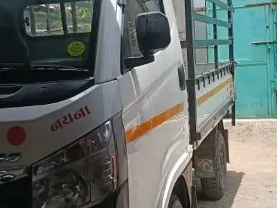 Tata Intra V20 2020 Diesel Pickup Tata Intra V20 2020 Diesel Pickup