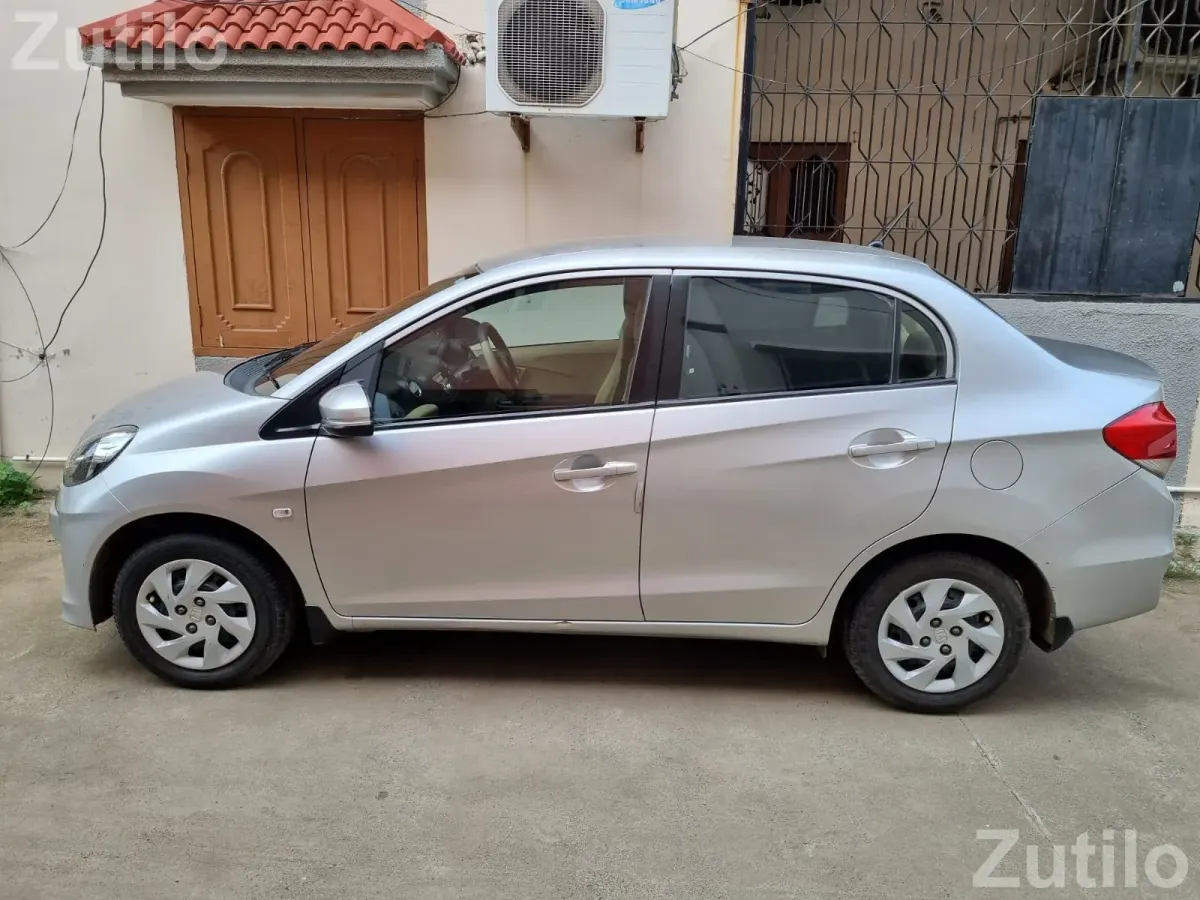 Honda Amaze - 1st owner - New like Condition - Cars - Vadodara City - Image 2