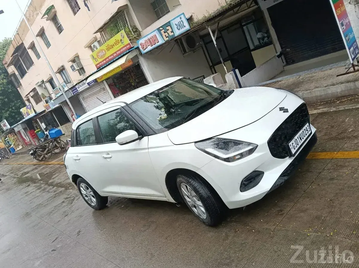 Maruti Swift 2024 White, 18,000 km - કાર - અમદાવાદ શહેર - Image 2
