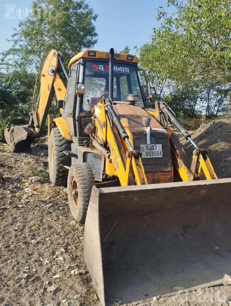 JCB 3DX Backhoe Loader Model 7 - Construction Vehicles - Upleta - Image 2