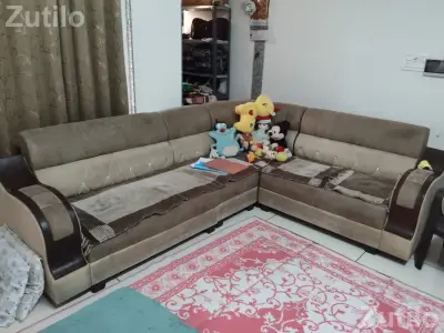 7 Seater Sofa with Central Table in excellent Condition 7 Seater Sofa with Central Table in excellent Condition