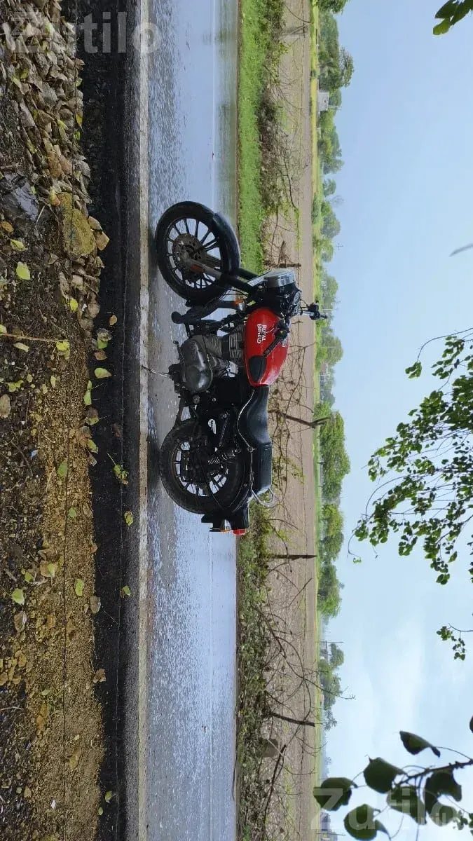 Royal Enfield Classic 350 Red 2020 - Bikes - Manavadar - Image 3