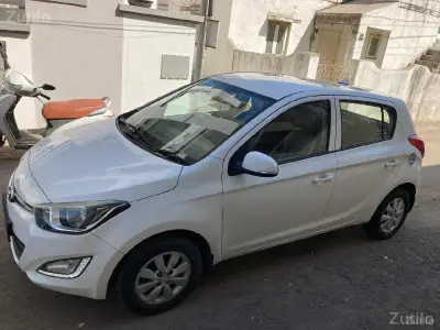i20 વેચવાની છે i20 વેચવાની છે