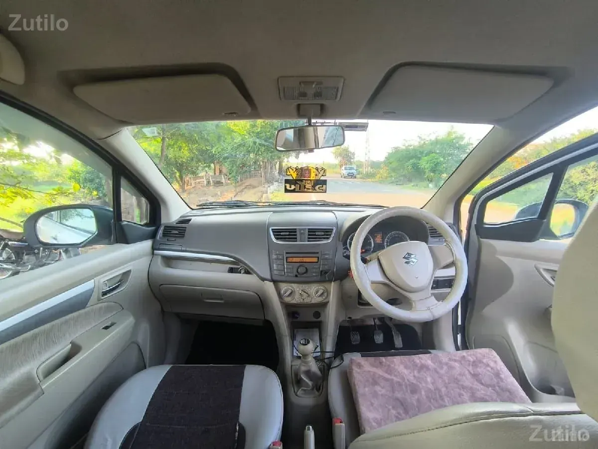 વેચવા ની છે - કાર - માંગ્રોળ - Image 3